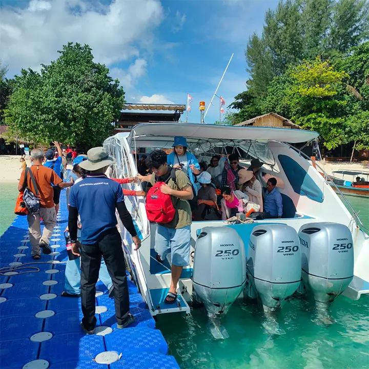 เรือสปีดโบ๊ท จากภูเก็ต ไปเกาะพีพี จองเรือไปเกาะพีพี